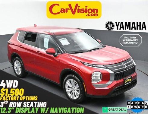 Red 2025 Mitsubishi Outlander ES