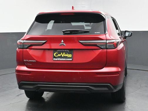 Red 2025 Mitsubishi Outlander ES