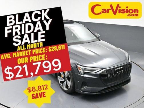 2022 Audi e-tron Premium Plus