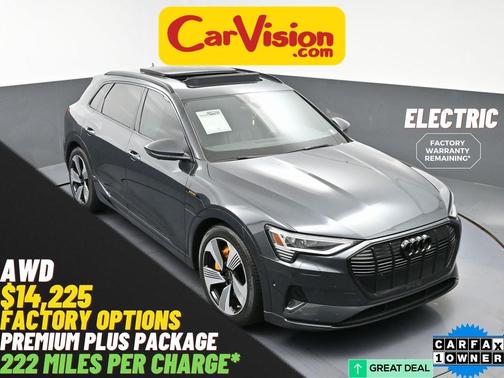2022 Audi e-tron Premium Plus