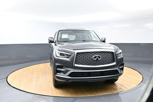 2022 INFINITI QX80 Luxe