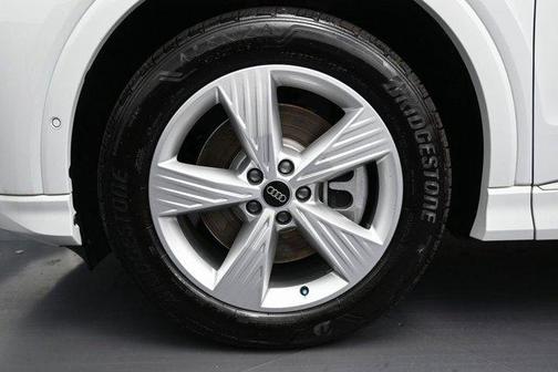 2024 Audi Q4 e-tron 55 quattro Premium