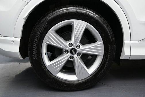2024 Audi Q4 e-tron 55 quattro Premium
