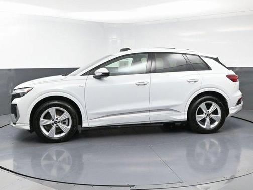 2024 Audi Q4 e-tron 55 quattro Premium