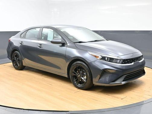 Gravity Gray 2024 Kia Forte LXS