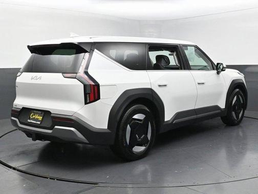 2024 Kia EV9 Light Short Range