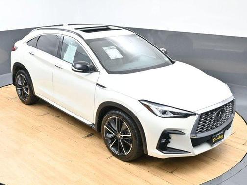 Majestic White 2022 INFINITI QX55 LUXE