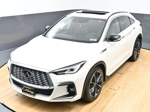 Majestic White 2022 INFINITI QX55 LUXE