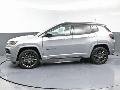 2022 Jeep Compass Altitude