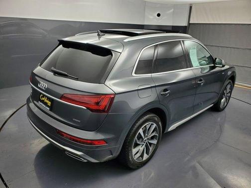 2022 Audi Q5 45 S line Premium Plus