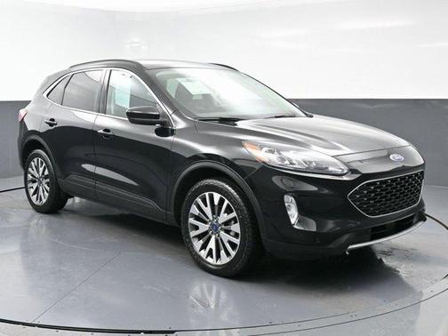 2022 Ford Escape Titanium