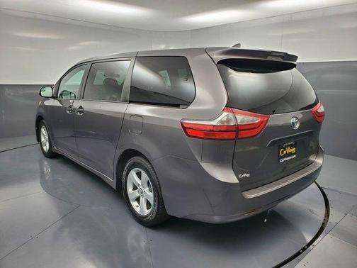 2019 Toyota Sienna L