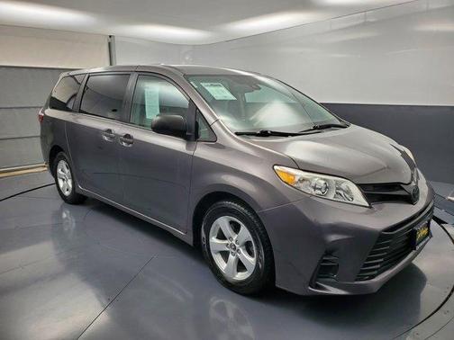 2019 Toyota Sienna L