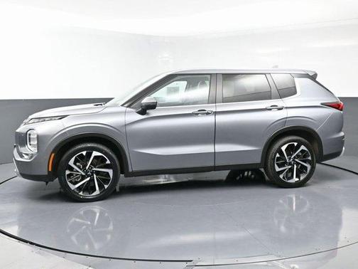 2023 Mitsubishi Outlander SE Black Edition