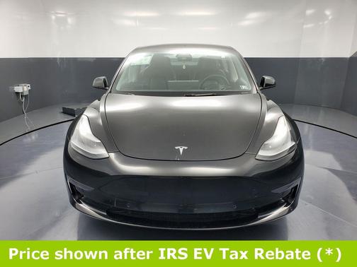 2022 Tesla Model 3 Base