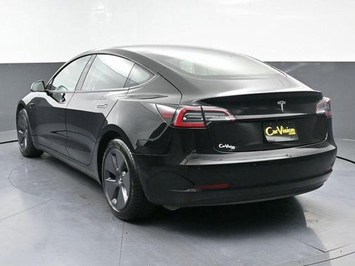 2022 Tesla Model 3 Base