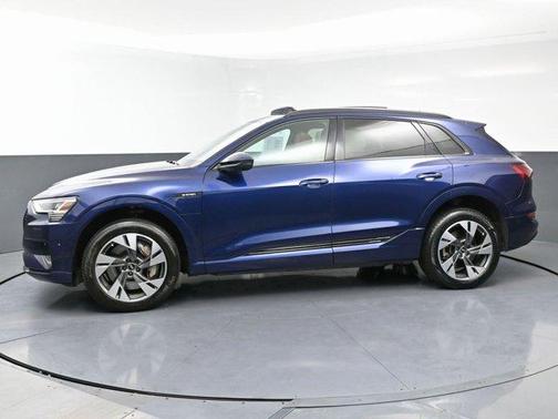 2022 Audi e-tron Premium