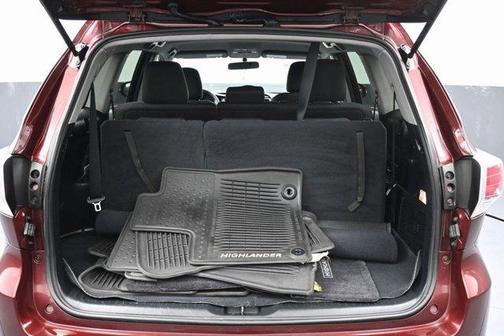2015 Toyota Highlander LE