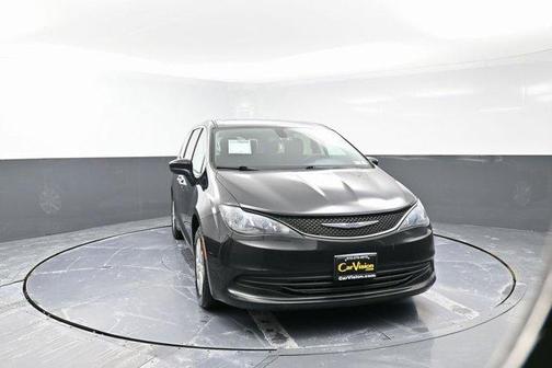 2020 Chrysler Voyager L