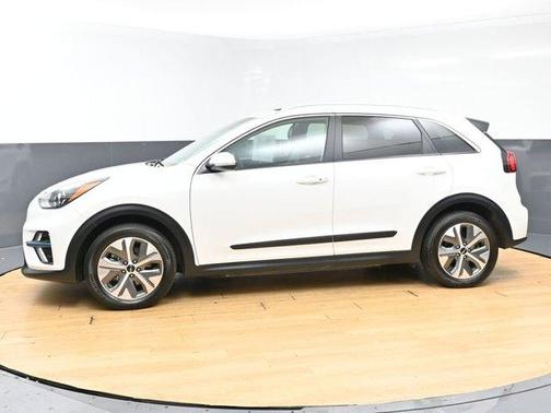 Snow White Pearl 2022 Kia Niro EV EX Premium