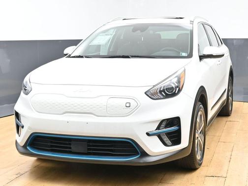 Snow White Pearl 2022 Kia Niro EV EX Premium