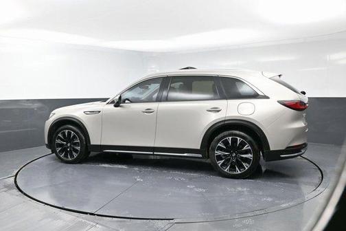 2024 Mazda CX-90 PHEV Premium Plus