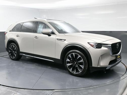 2024 Mazda CX-90 PHEV Premium Plus
