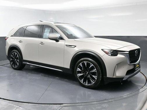 2024 Mazda CX-90 PHEV Premium Plus