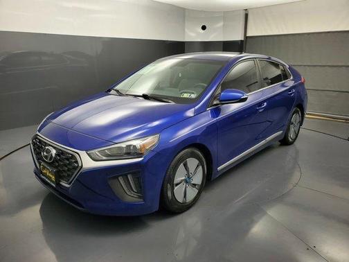2022 Hyundai IONIQ Hybrid SE