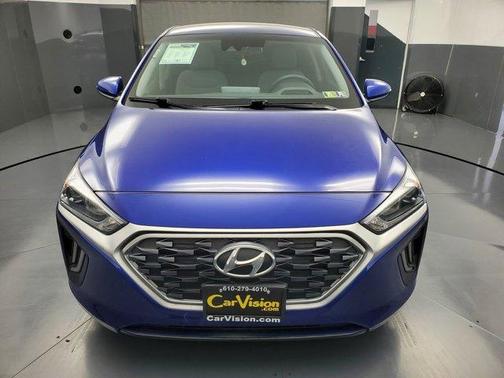 2022 Hyundai IONIQ Hybrid SE