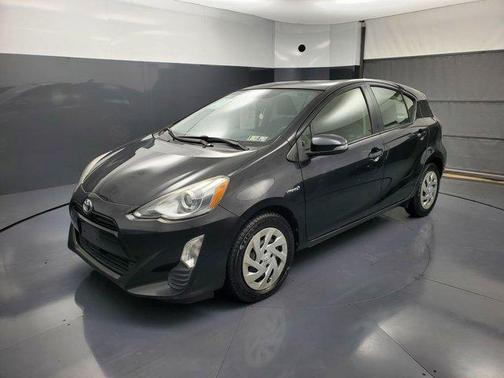 2016 Toyota Prius c Three