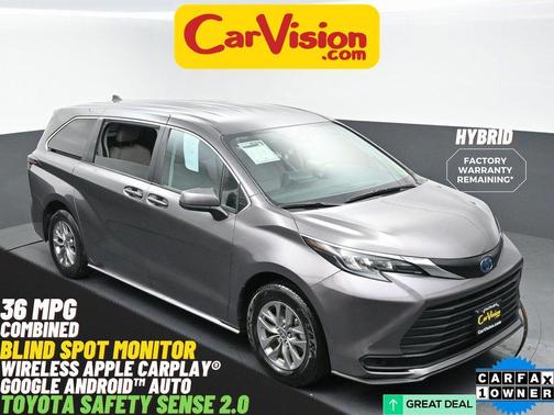 2024 Toyota Sienna LE