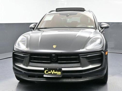 2023 Porsche Macan T