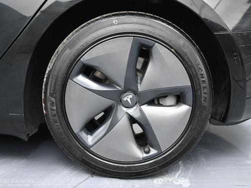 2018 Tesla Model 3 Mid Range