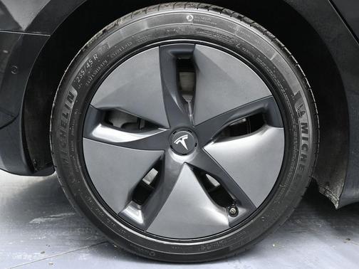 2018 Tesla Model 3 Mid Range