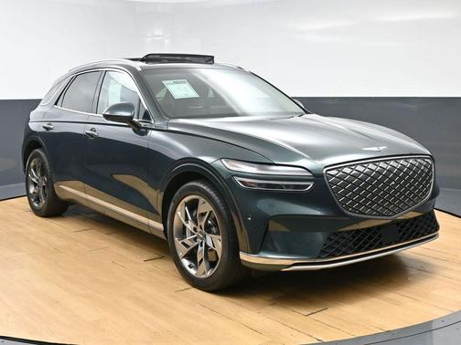Green 2024 Genesis Electrified GV70 Advanced