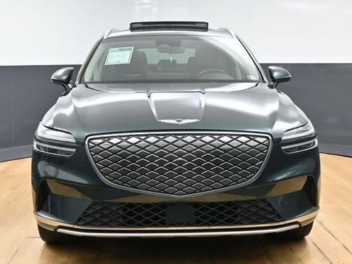 Green 2024 Genesis Electrified GV70 Advanced