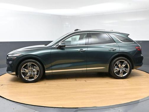 Green 2024 Genesis Electrified GV70 Advanced