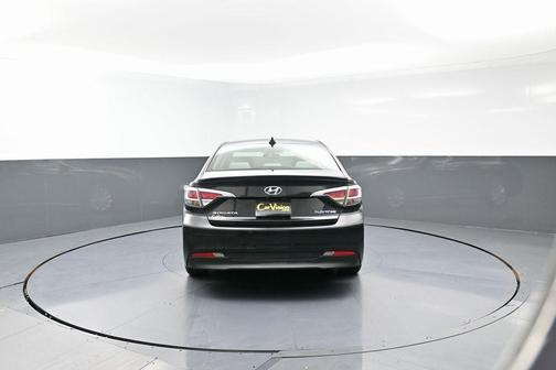 2016 Hyundai SONATA Hybrid SE