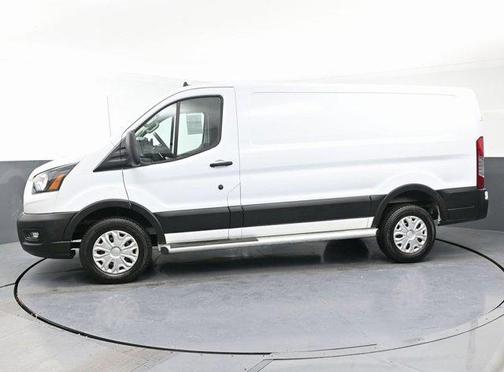 2024 Ford Transit-250 