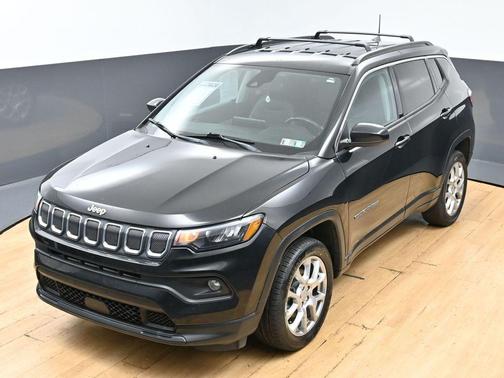 Diamond Black 2022 Jeep Compass Latitude Lux