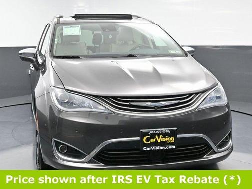 2017 Chrysler Pacifica Hybrid Platinum