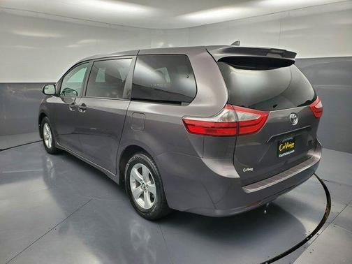 2019 Toyota Sienna L