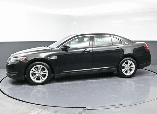 2017 Ford Taurus SEL