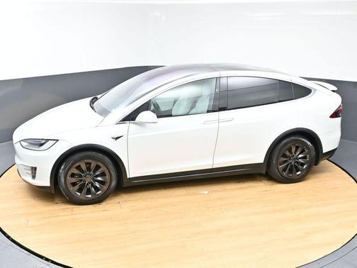 White 2019 Tesla Model X Long Range