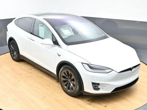 White 2019 Tesla Model X Long Range