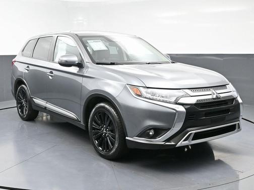 2020 Mitsubishi Outlander SE