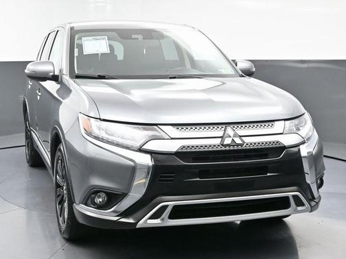 2020 Mitsubishi Outlander SE