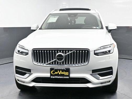 2024 Volvo XC90 B5 Plus Bright Theme