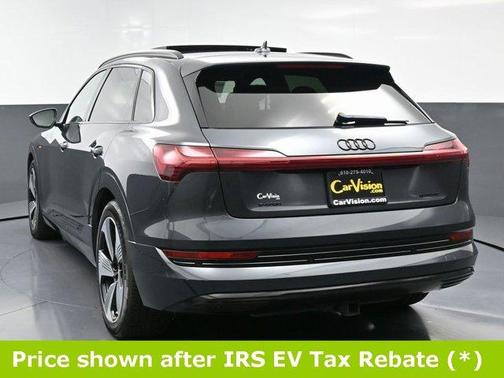 2022 Audi e-tron Premium Plus
